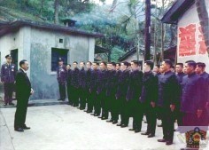 蔣經國視察士林官邸警衛隊